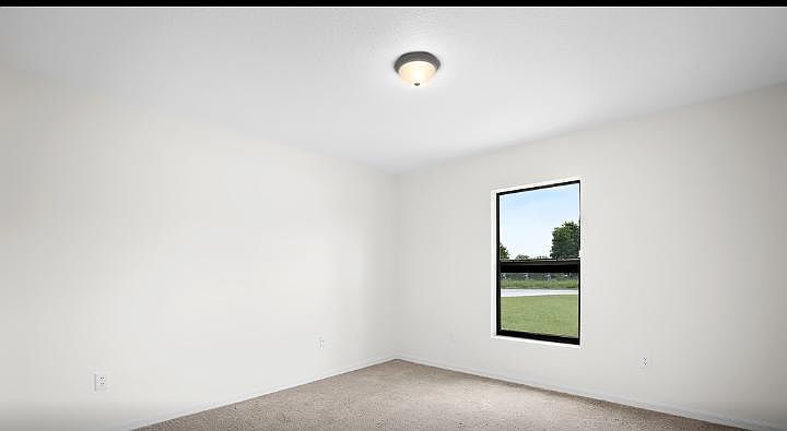 1st image of 27000 Mary Ave