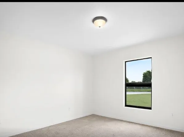 27000 Mary Ave, Brooksville, FL 34602
