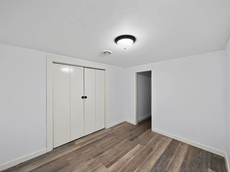 4205 Carroll Ave — Photo 12
