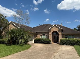 11605 Bay Ledge Dr, Pearland, TX 77584