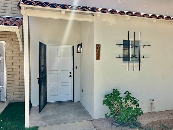 3rd image of 611 N Pioneer Cir