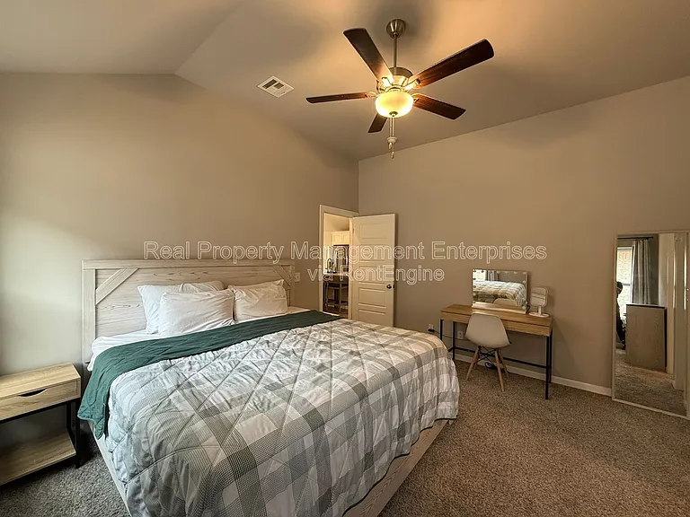 4612 Prominence Dr — Photo 16