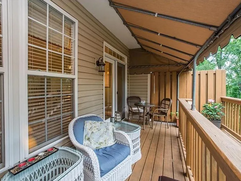 915 Tanglewood Dr — Photo 17