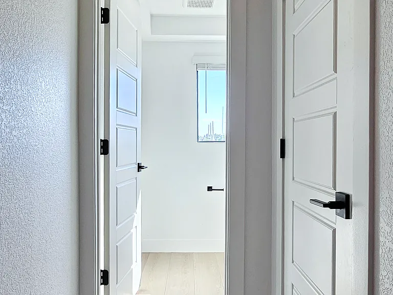 2034 S Holly St — Photo 18