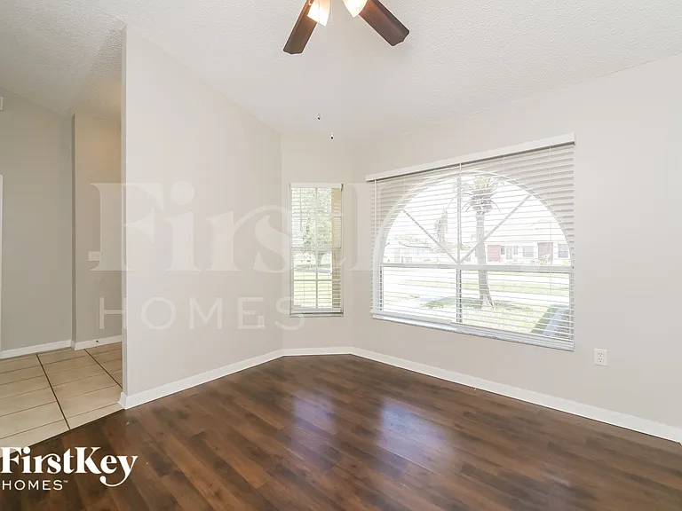 839 Mendoza Dr — Photo 5