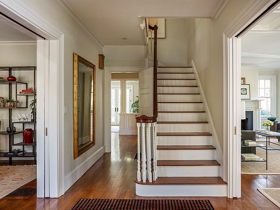 4th image of 14 Elmwood Ave