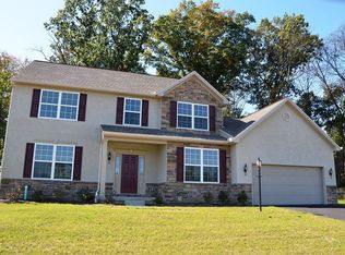 424 Santa Anita Dr, Dillsburg, PA 17019