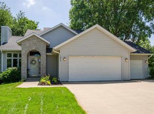 1060 Mulberry Cir, Coralville, IA 52241