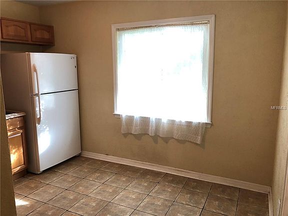 5th image of 3606 W Bay Ave