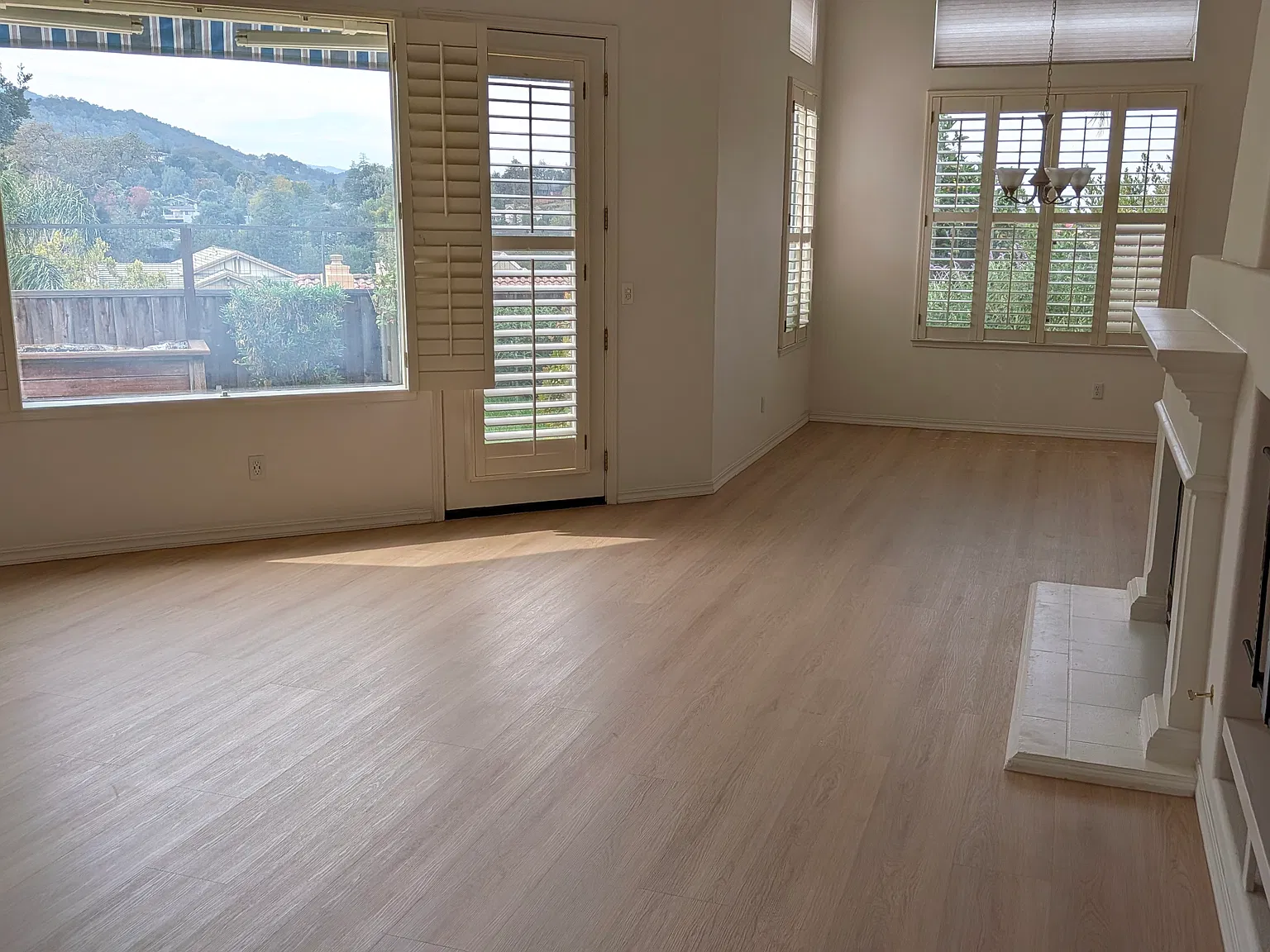 3 bed, 1918 sqft, $5,900 — Photo 4