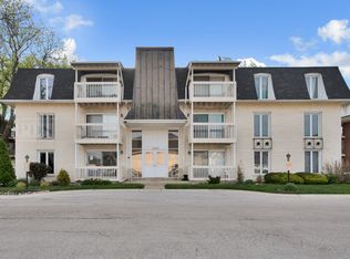 10309 Circle Dr APT 103, Oak Lawn, IL 60453