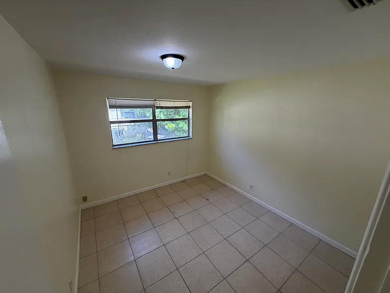 7314 NW 38th St #4 — Photo 7