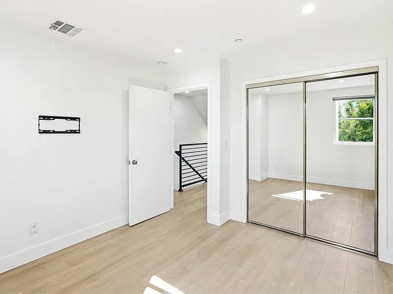 4455 Colfax Ave — Photo 11