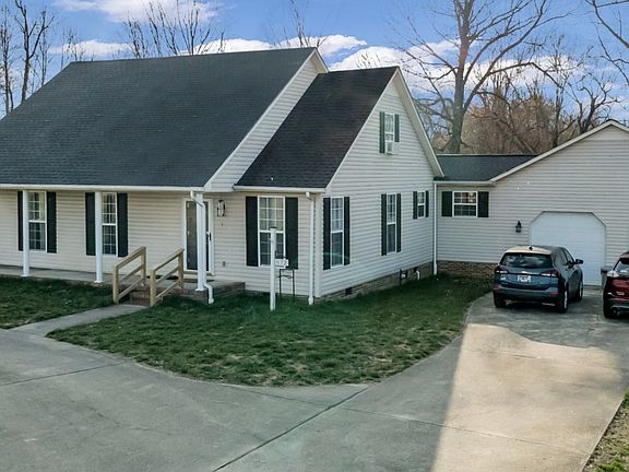 5th image of 672 Old Snow Hill Rd