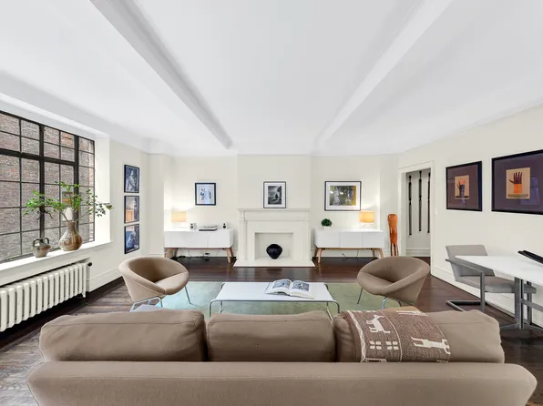 175 East 79th Street 2C image 2 of 6