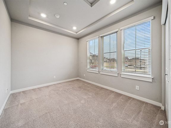 4th image of 10714 188th Street E