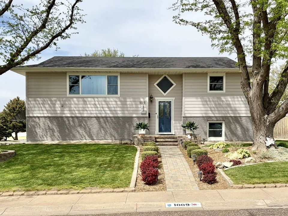 1st image of 1009 Court Ter