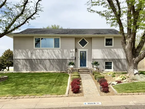 1009 Court Ter, Colby, KS 67701