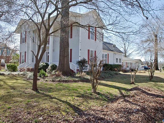 2nd image of 500 S Clinton St