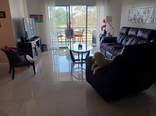 3959 Via Poinciana APT 303, Lake Worth, FL 33467