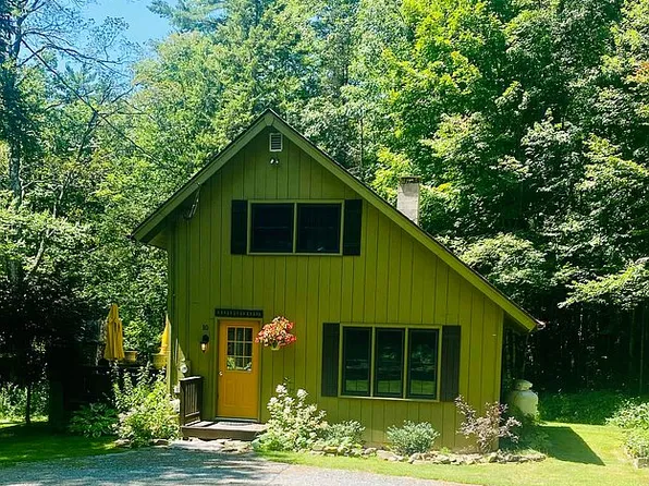 10 Shorewood Estates Rd, Unity, NH 03773