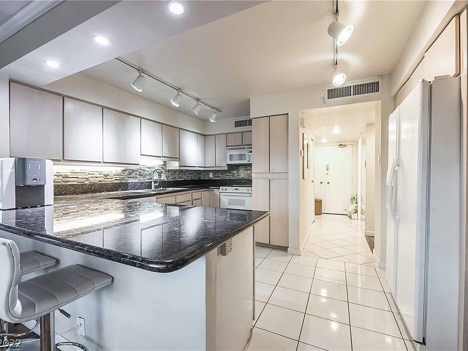 REGENCY TOWERS Apartment Rentals Las Vegas, NV Zillow