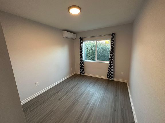 4th image of 4432 Delta Ave