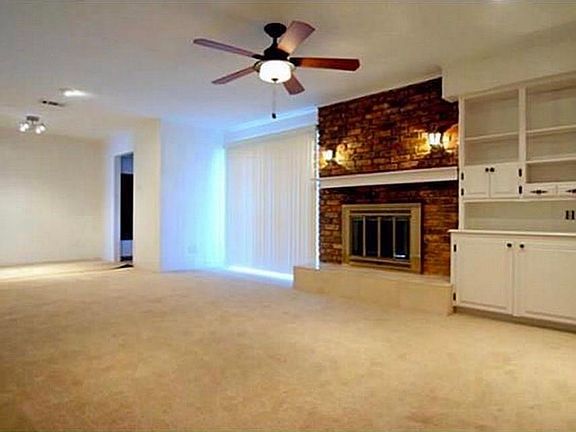 4th image of 1617 University Dr