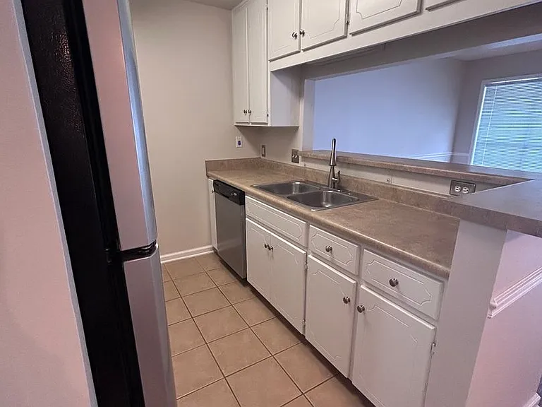 164 N Springview Dr — Photo 3