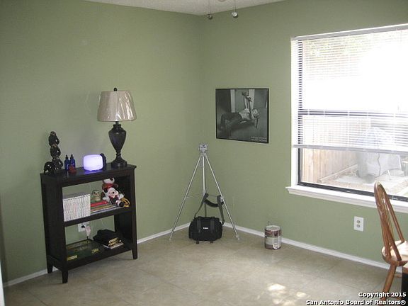 5th image of 1023 N Hedgestone Dr