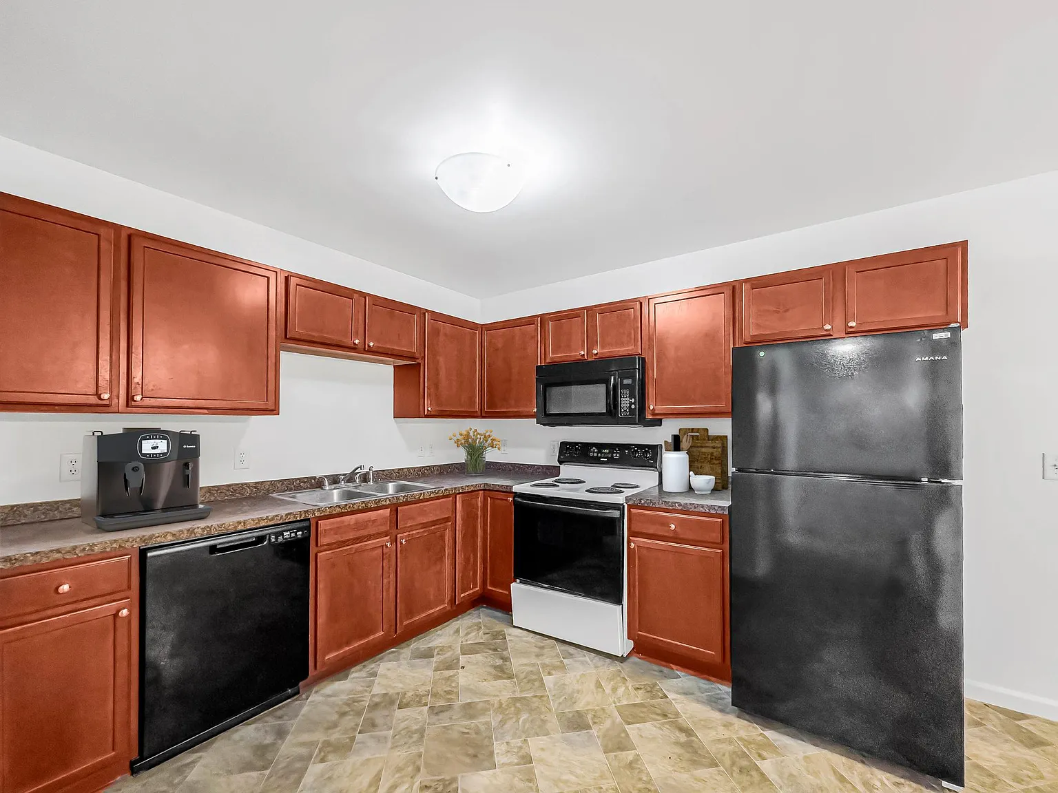 Red Cedar Lane — Photo 2