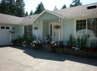 221 E Canyon View Rd, Belfair, WA 98528