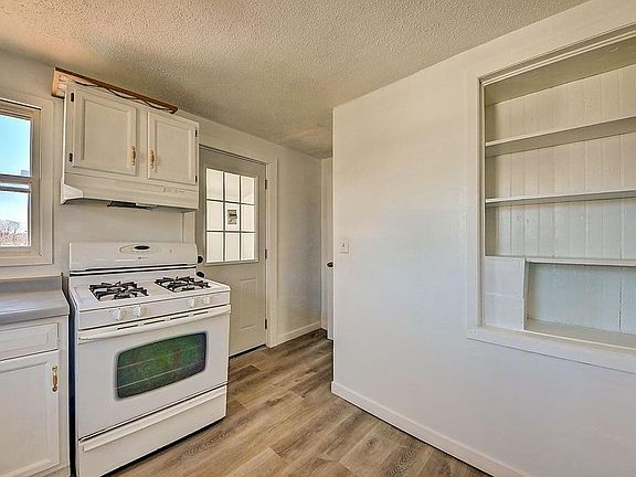 4th image of 506 N Miller St