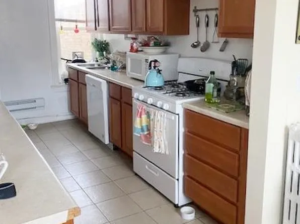 918 Green Bay Rd APT 2l, Winnetka, IL 60093