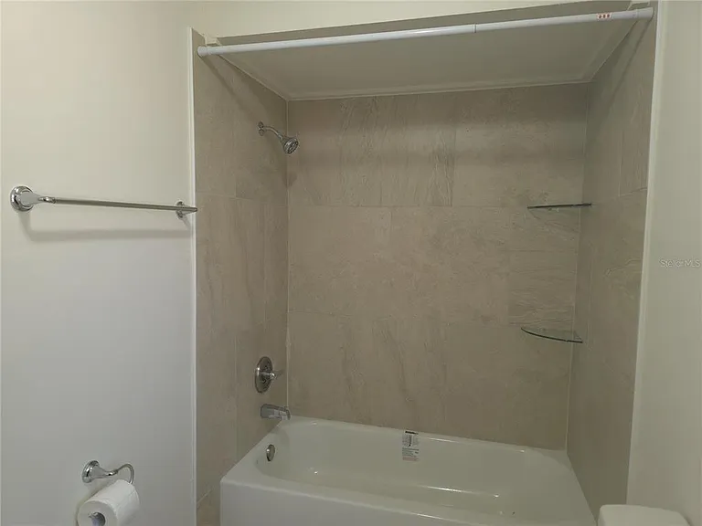10410 N Ojus Dr — Photo 21