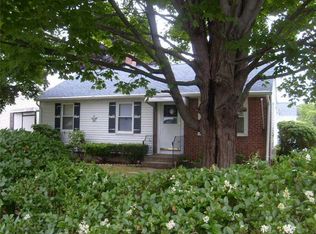 5 Elmcrest Dr, Pawtucket, RI 02861