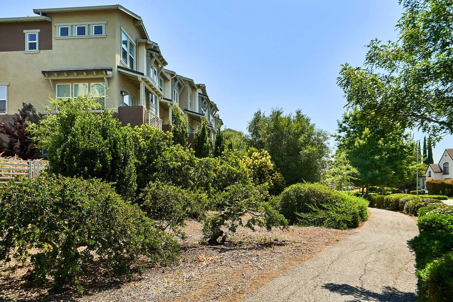 3088 Aralia Ln photo 1
