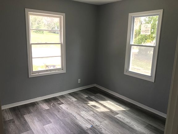 3rd image of 3814 Askew Ave