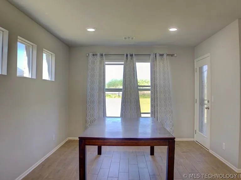 7012 S Elder Ave — Photo 17