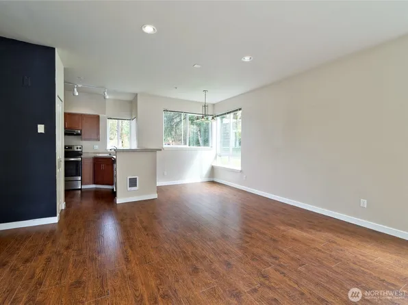 12012 NE 204th Place #C201, Bothell, WA 98011