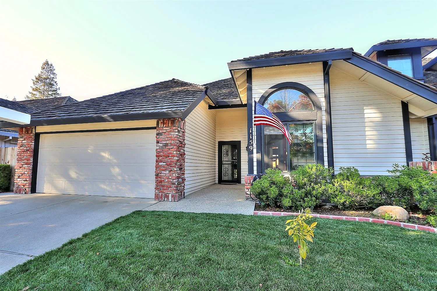 1159 Cedar Tree Way photo 1