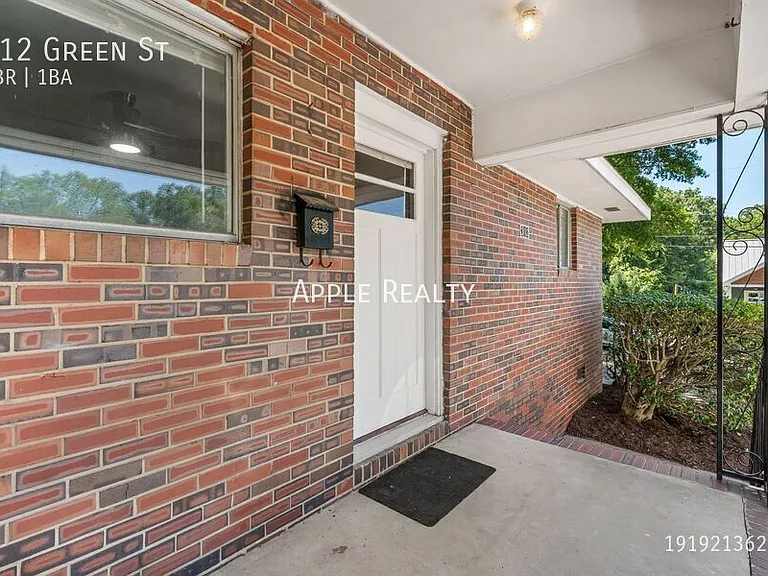 312 Green St — Photo 3
