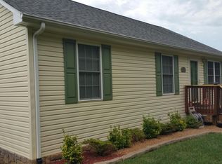 2329 Locust Grove Cir NE, Roanoke, VA 24012