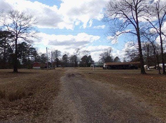 5th image of 100 Private Road 4032