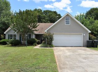 111 Muirfield Ln, Byron, GA 31008
