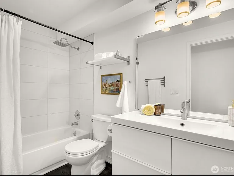 2250 NW 58th St #302 — Photo 16