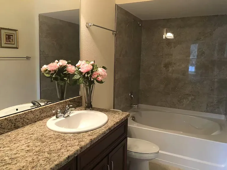 2060 Royal Vista Ct #2060 — Photo 10