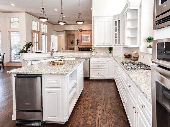 5th image of 5948 Glendower Ln