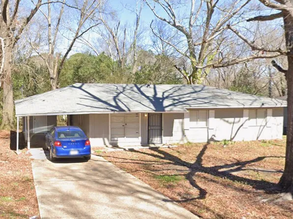1018 Deryll St, Jackson, MS 39212