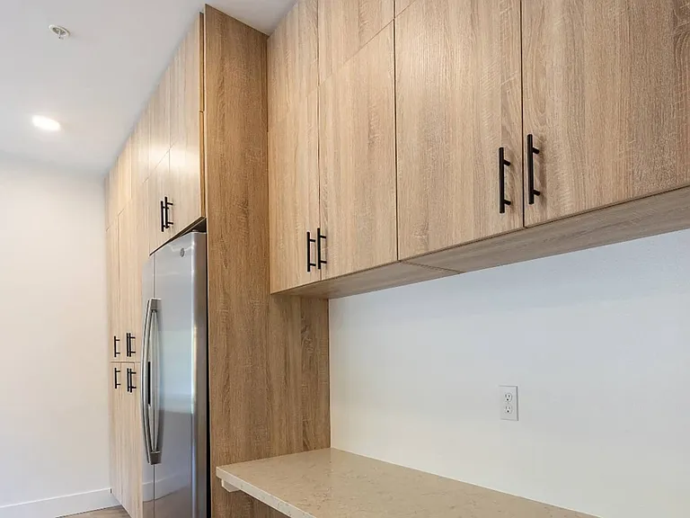 The Howard — Photo 16